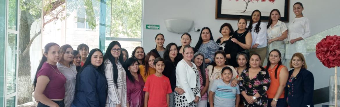Muchas felicidades hoy en su díia