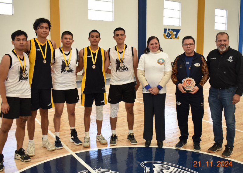 Medicina Humana Subcampeón en Basquetbol