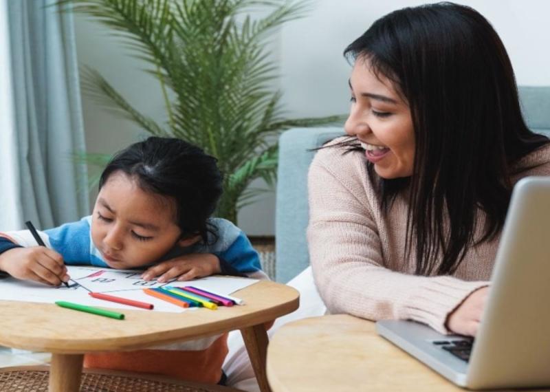 Becas y apoyos para Alumnas 